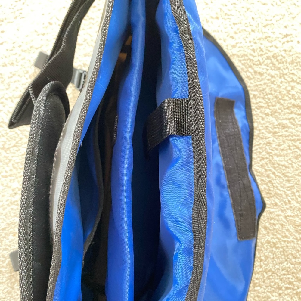 Messenger/ Computer bag - Picture 4 of 5